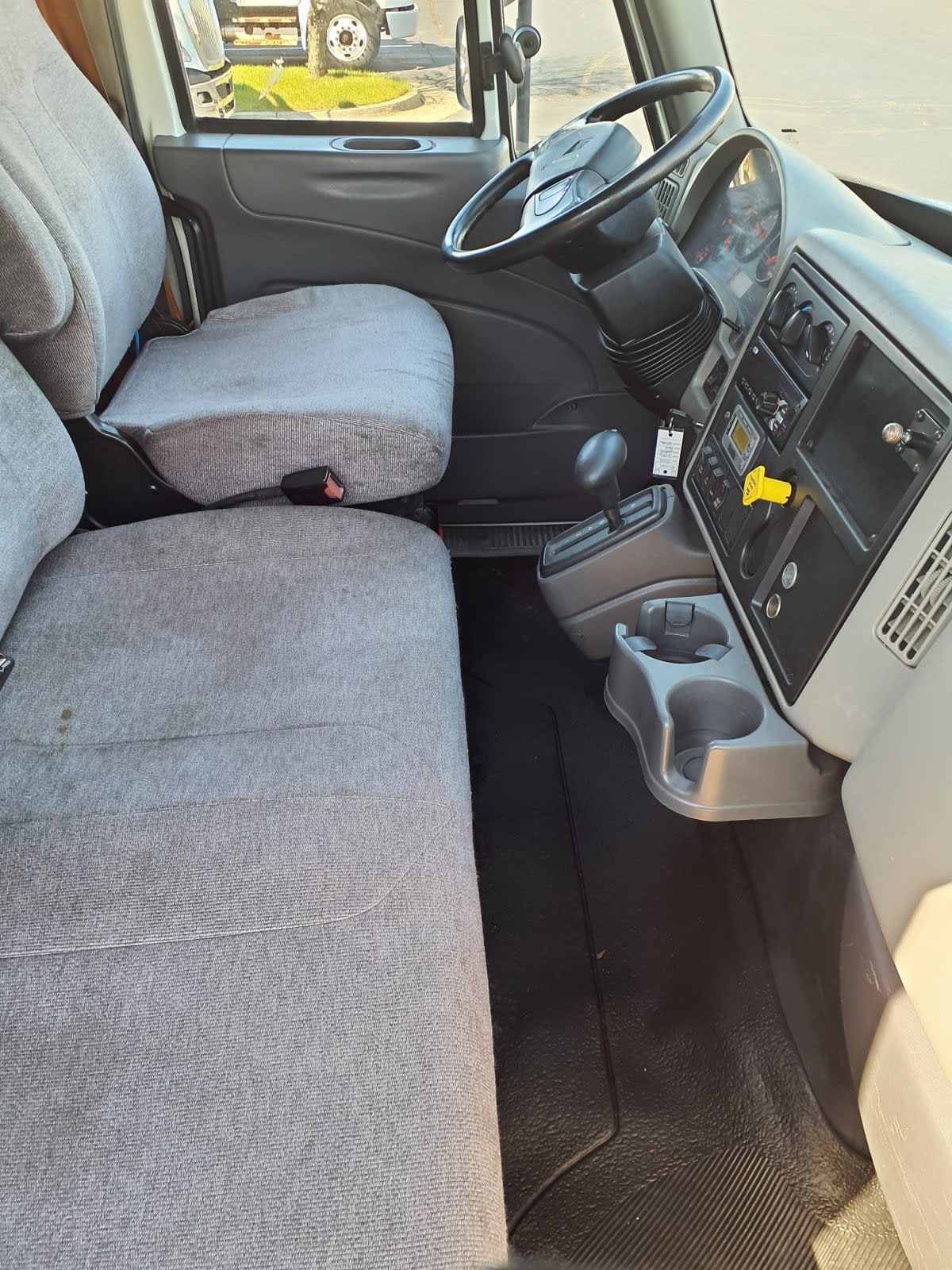 2019 Navistar International 4300 811559