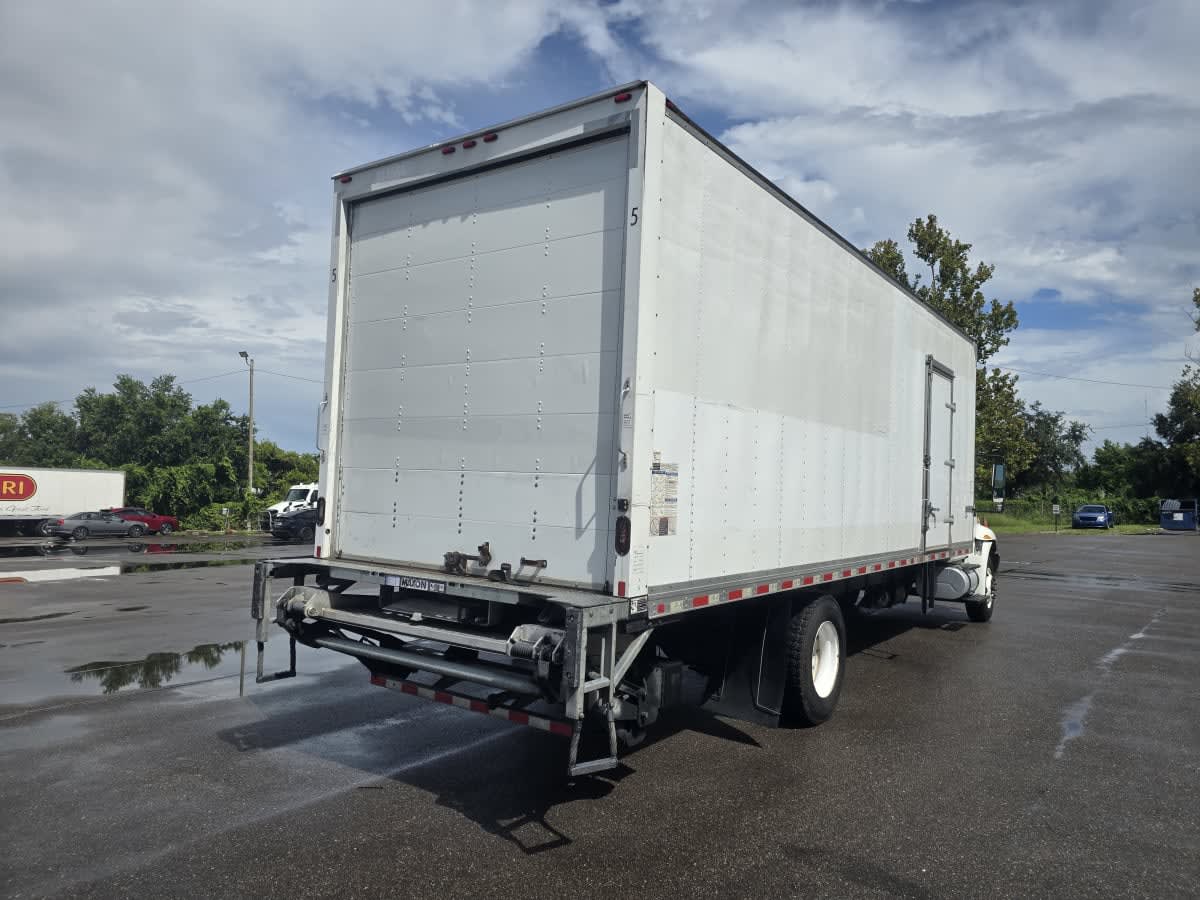 2019 International 4300 in Tampa, FL — photo 6