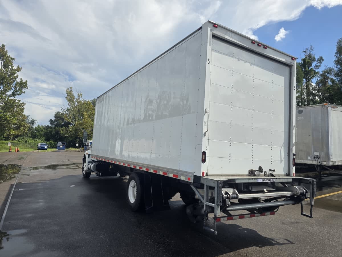 2019 International 4300 in Tampa, FL — photo 4
