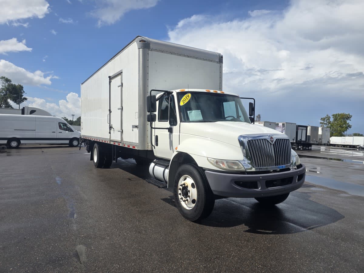 2019 International 4300 in Tampa, FL