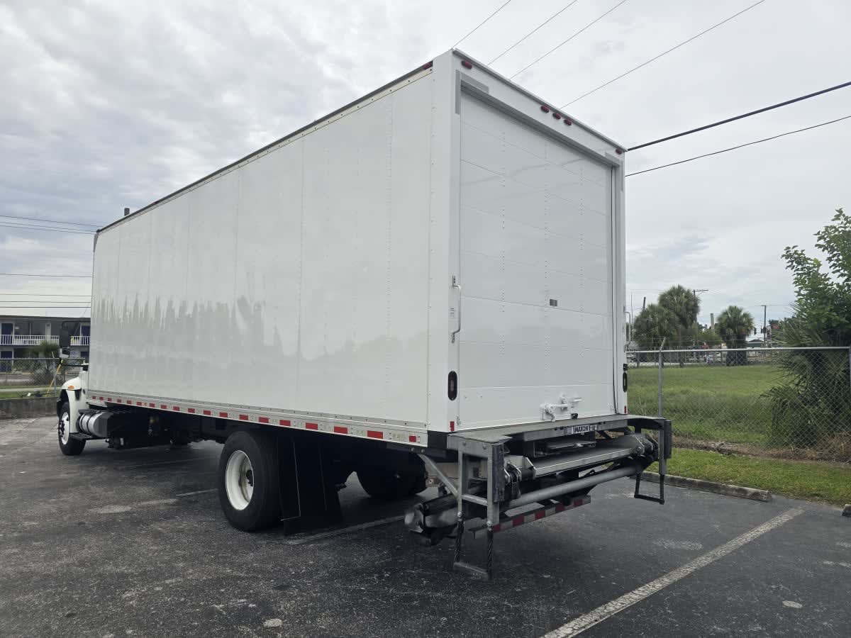 2019 International 4300 in Tampa, FL — photo 4