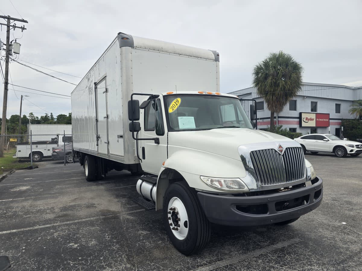 2019 International 4300 in Tampa, FL
