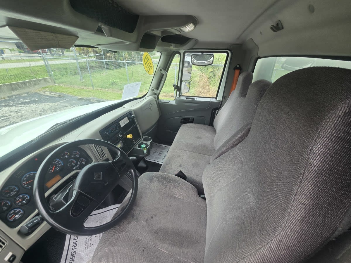 2019 International 4300 in Tampa, FL — photo 7