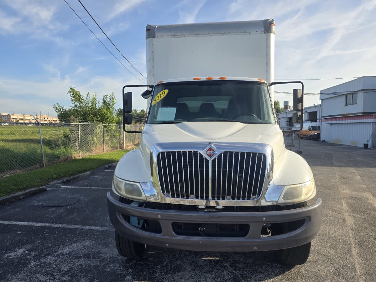 2019 International 4300 in Tampa, FL — photo 2
