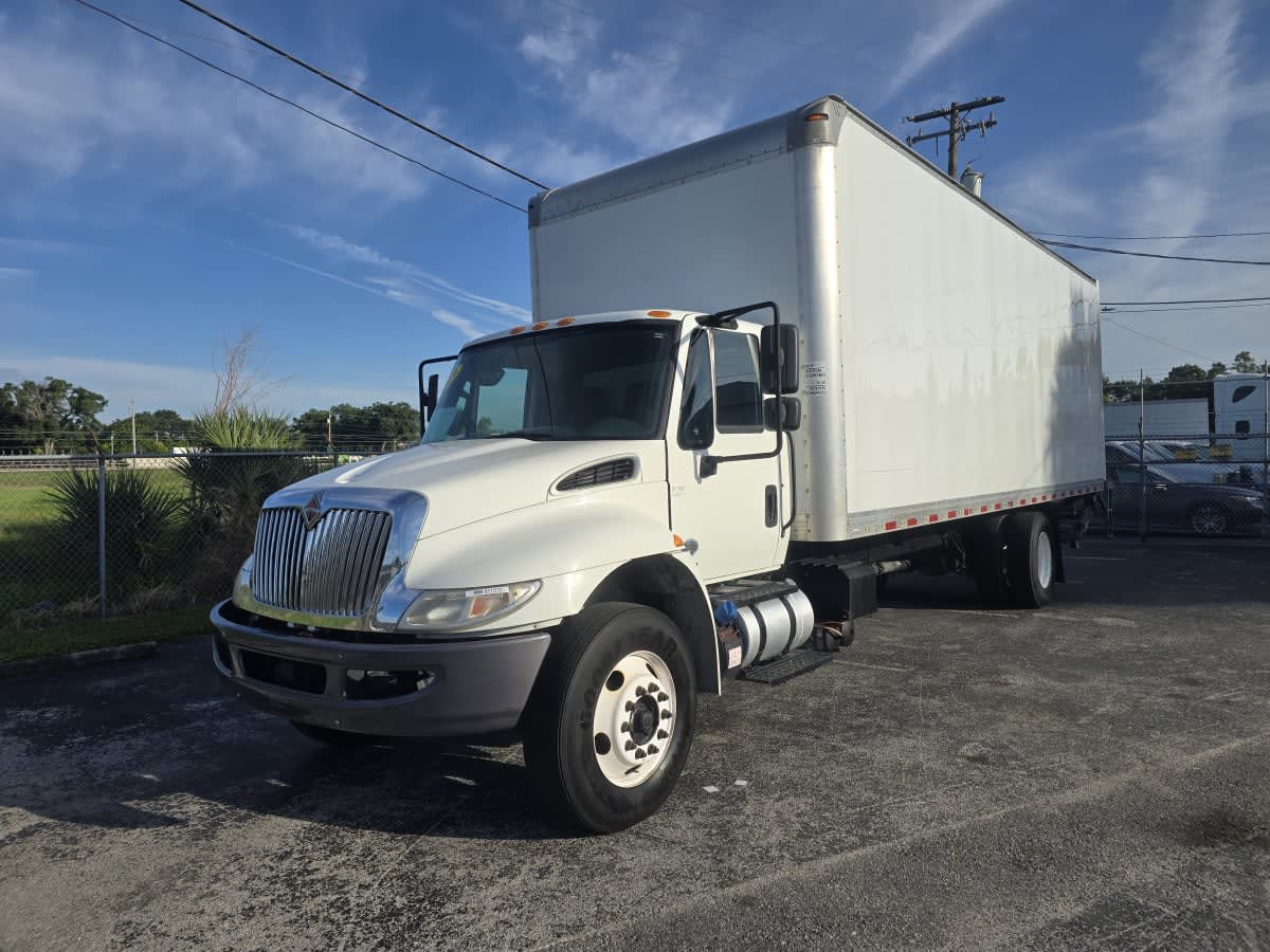 2019 International 4300 in Tampa, FL — photo 3