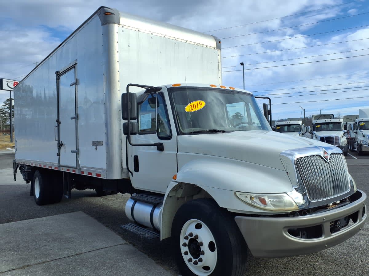 2019 Navistar International 4300 811571
