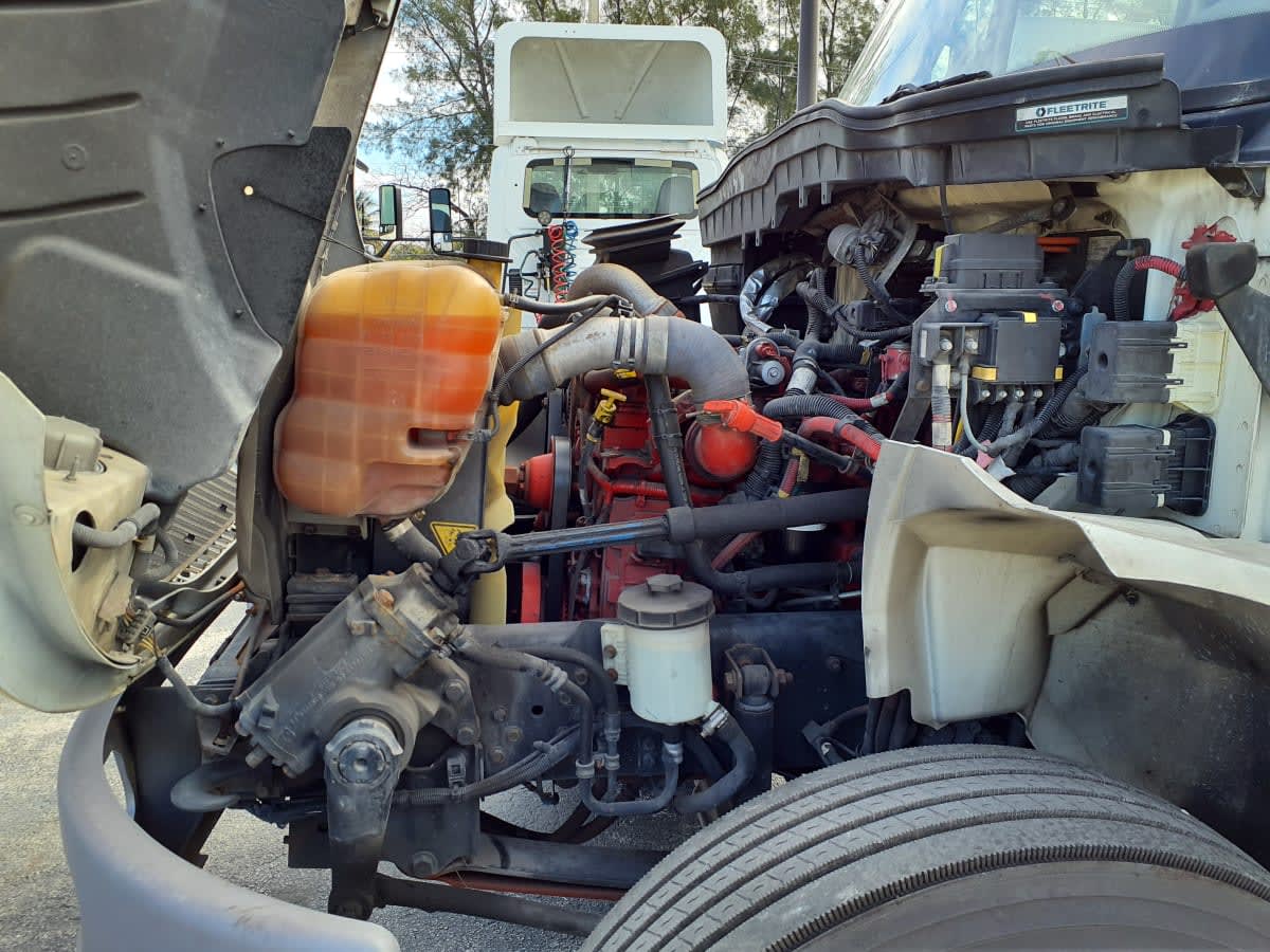 2019 Navistar International 4300 811572