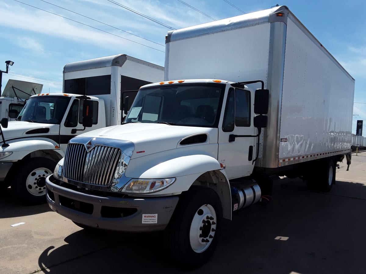 2019 Navistar International 4300 811585