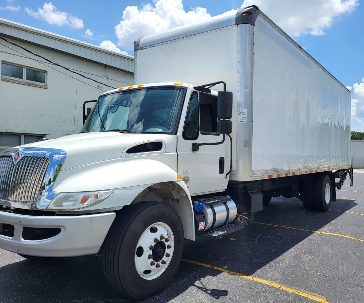 2019 Navistar International 4300 811625