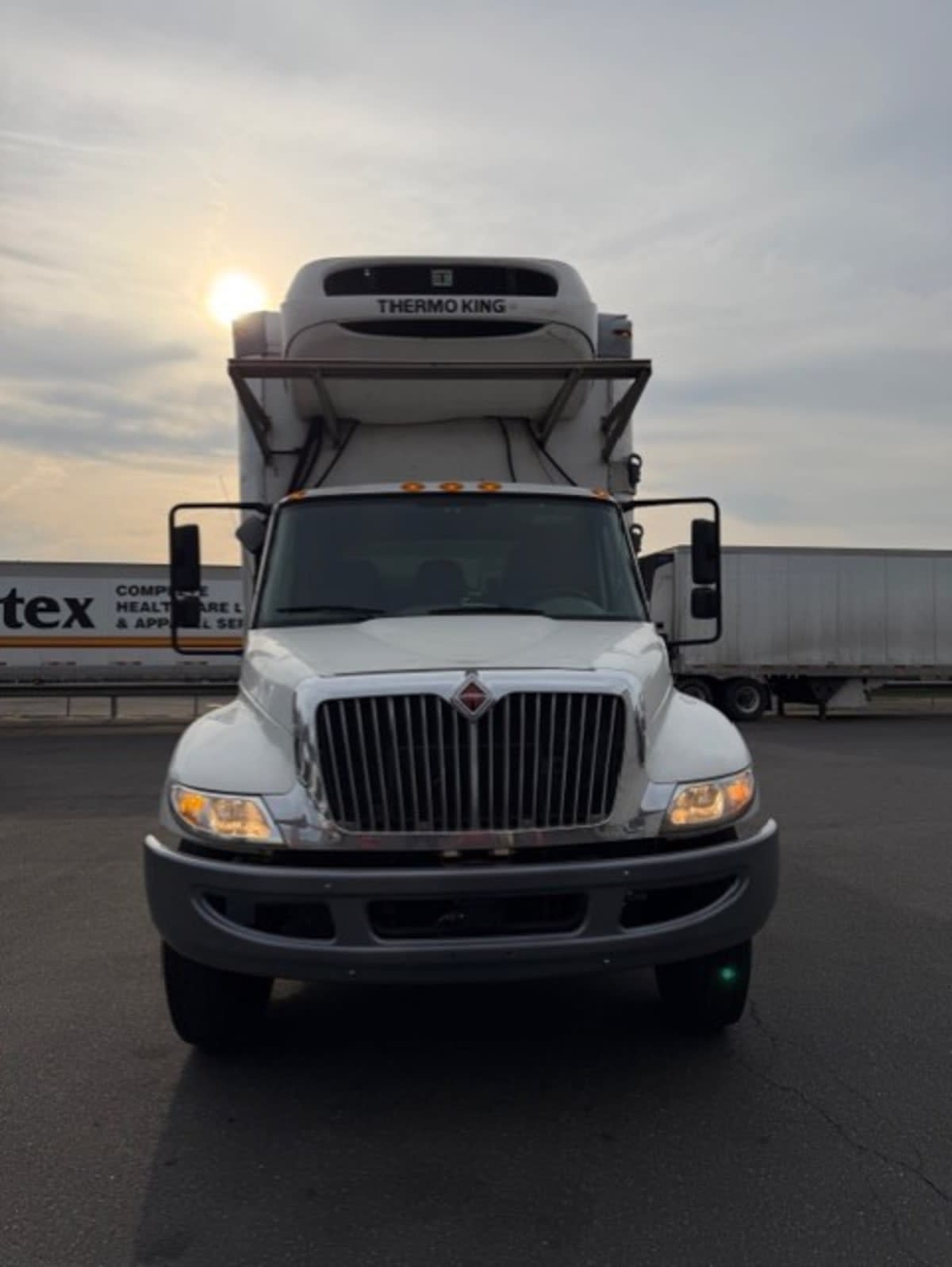 2019 Navistar International 4300 811670
