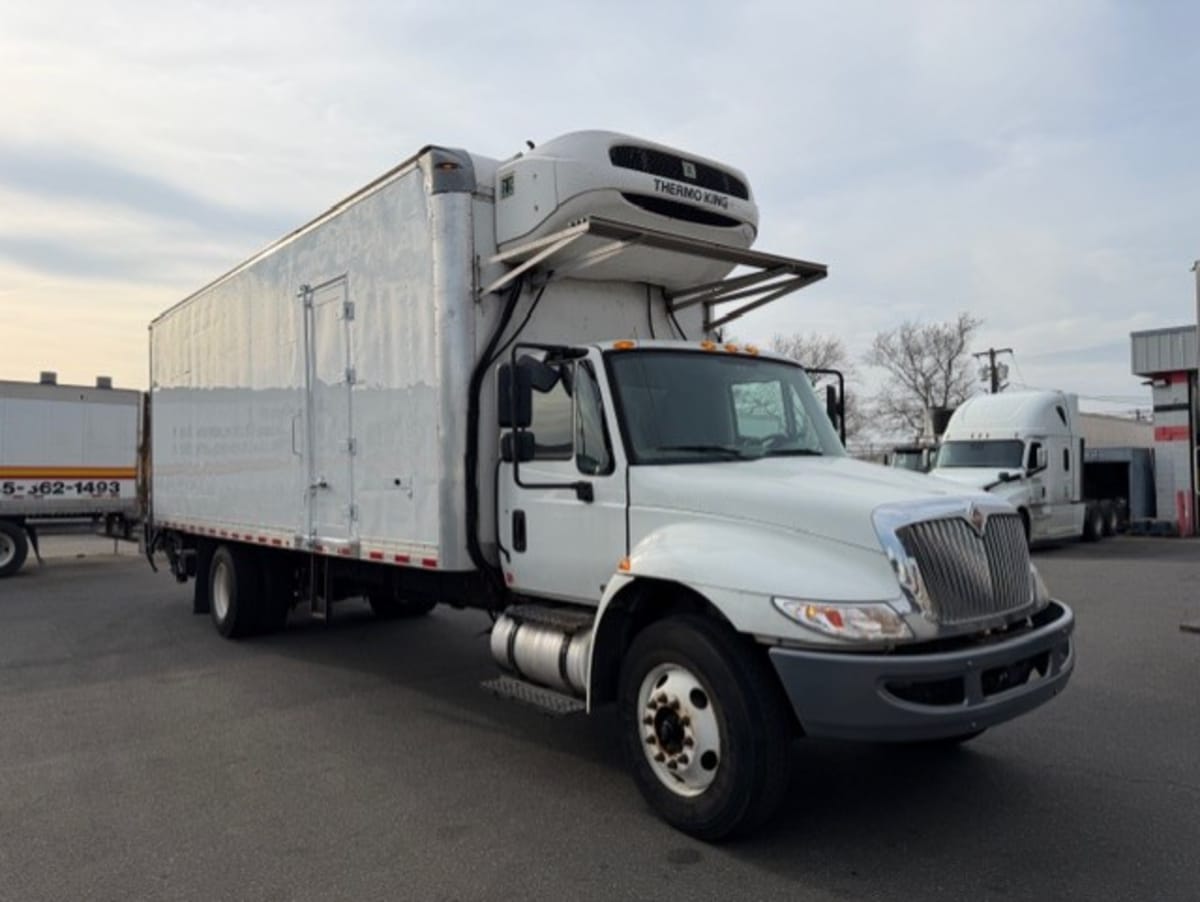2019 Navistar International 4300 811670