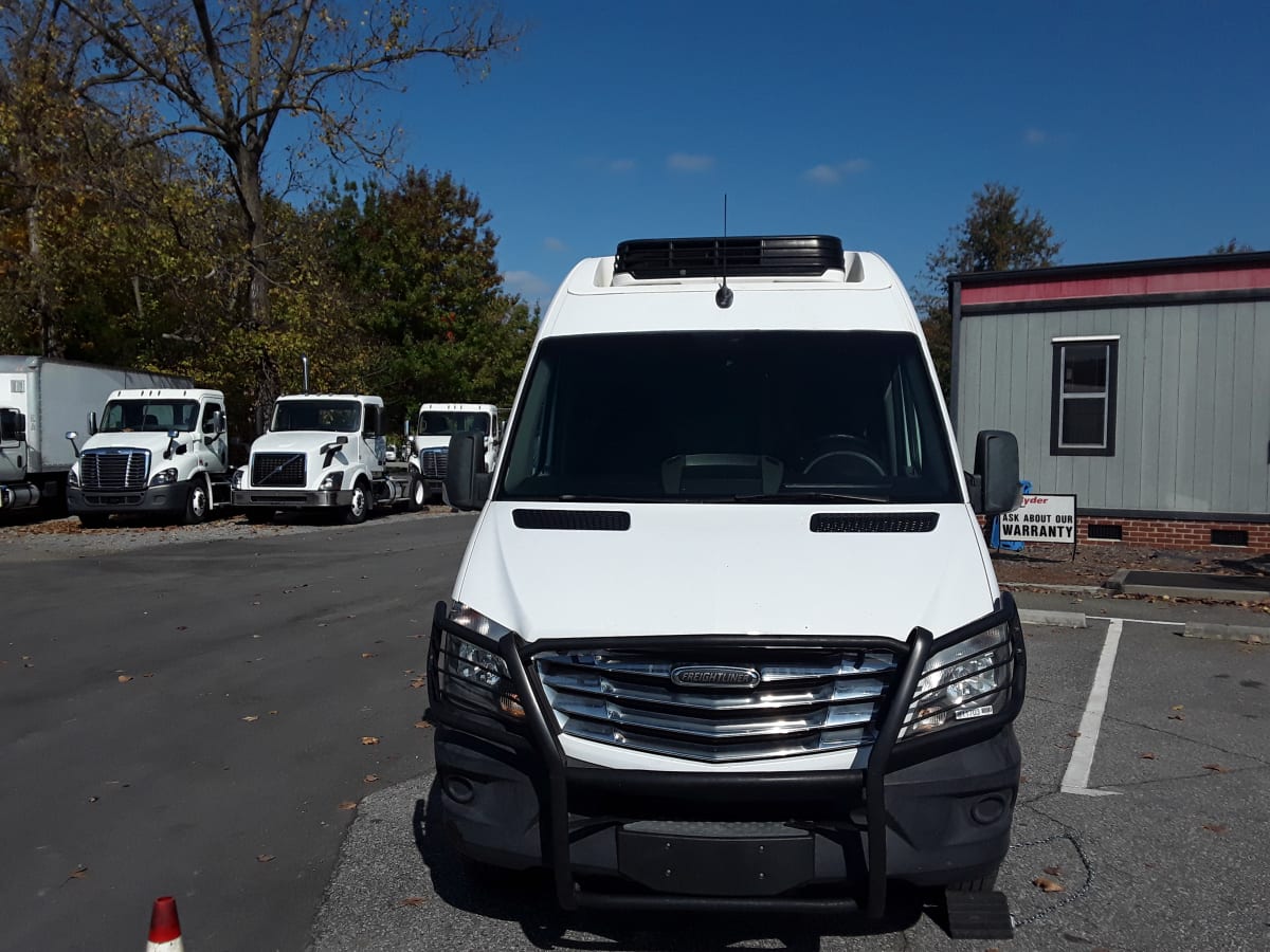 2018 Mercedes-Benz F3CA144 811703