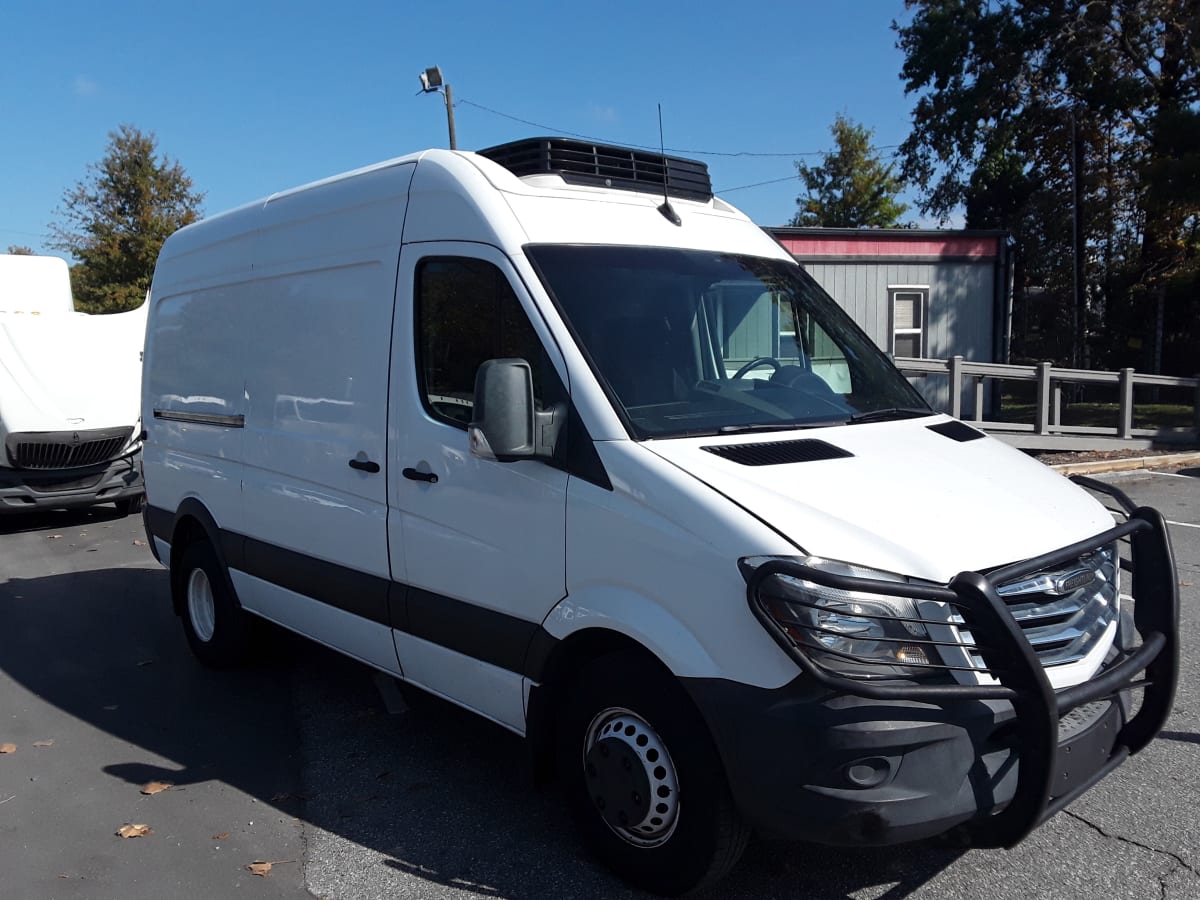 2018 Mercedes-Benz F3CA144 811703