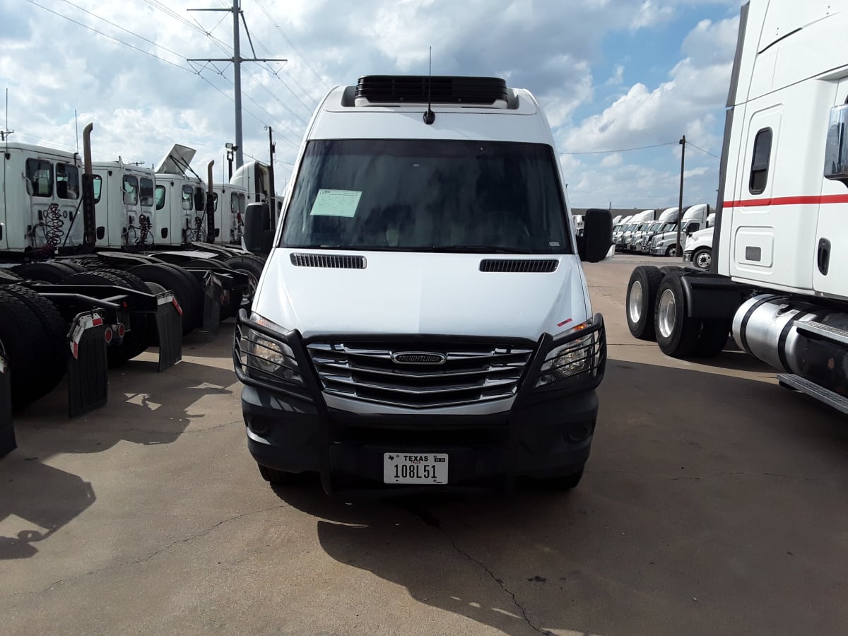 2018 Mercedes-Benz F3CA144 811771