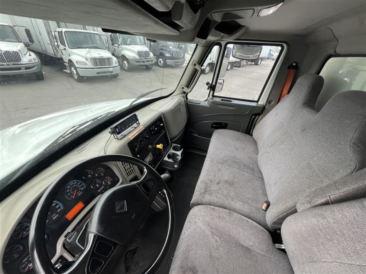 2019 Navistar International 4300 811772