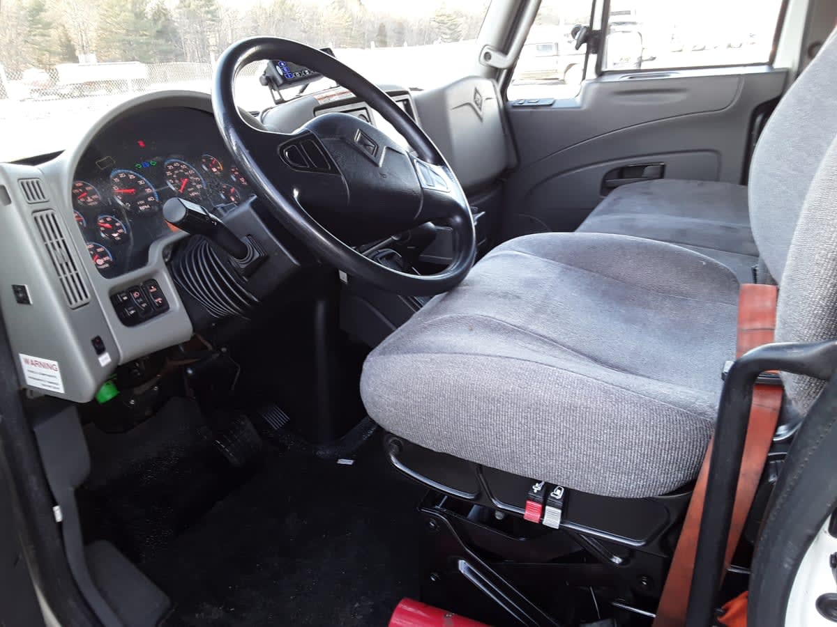 2019 Navistar International 4300 811775