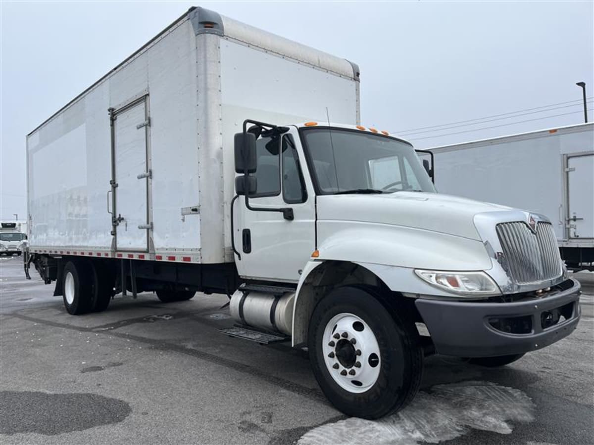 2019 Navistar International 4300 811778
