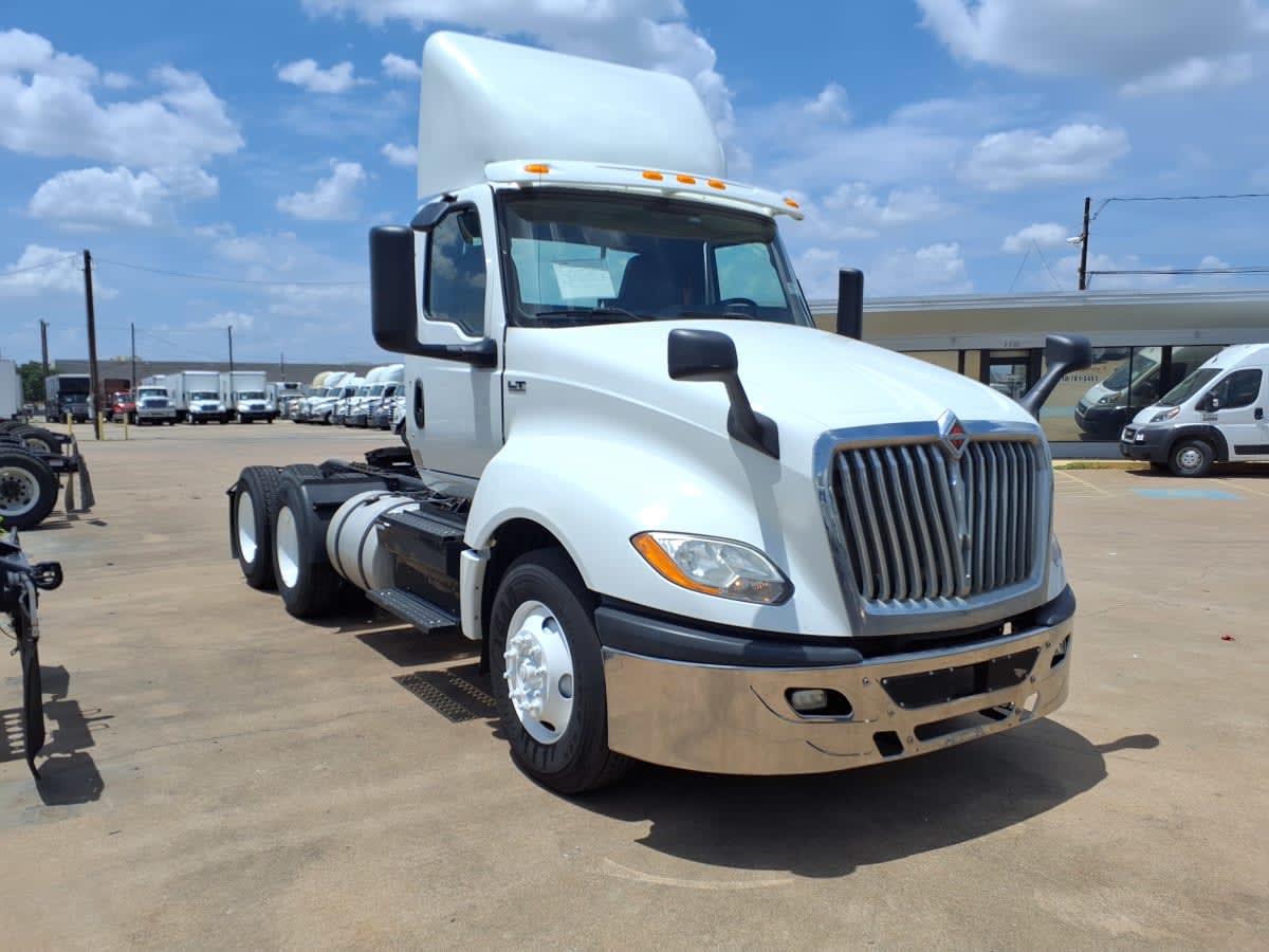 2019 International LT in Dallas, TX — photo 3