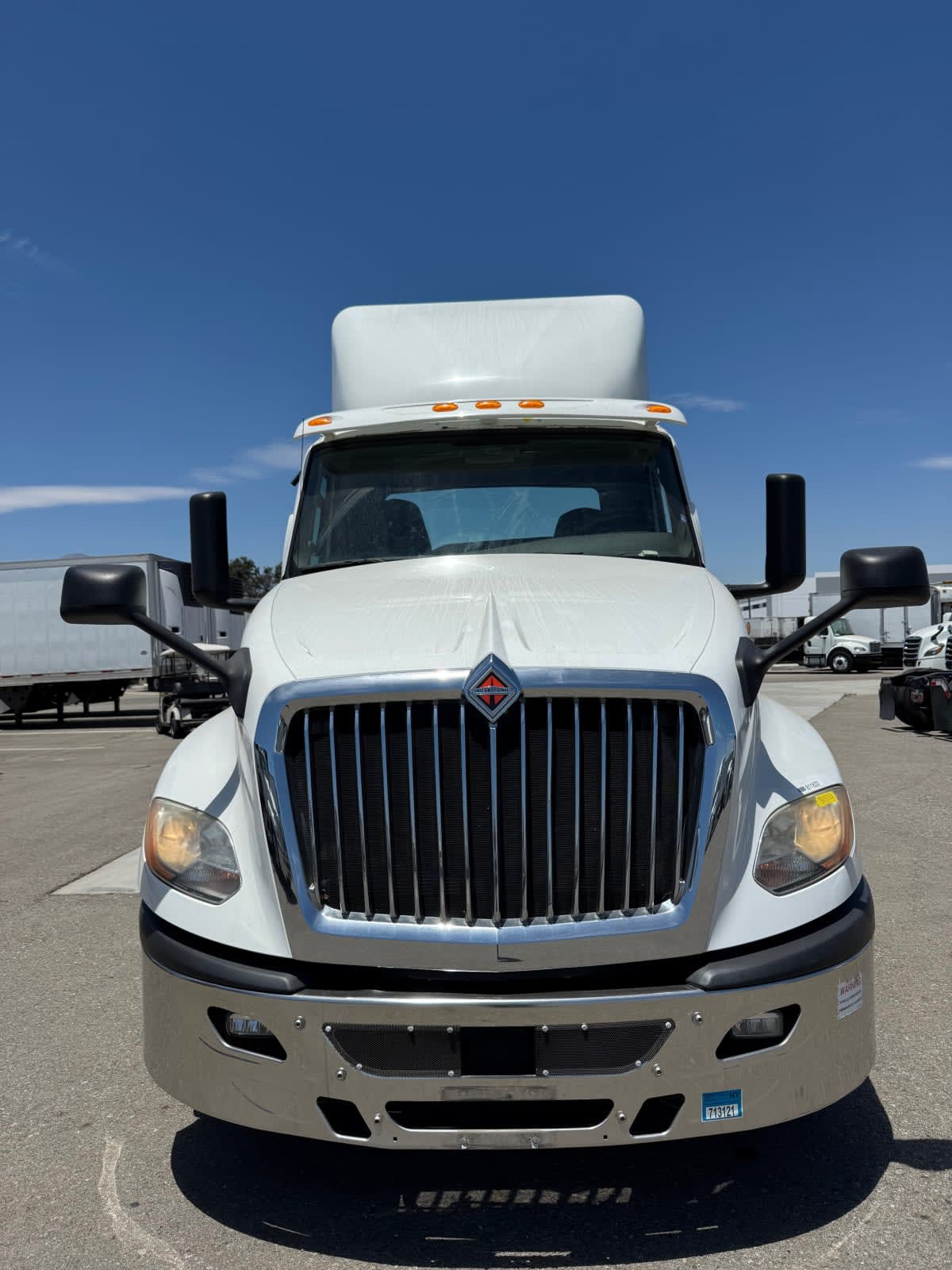 2019 International - image 2