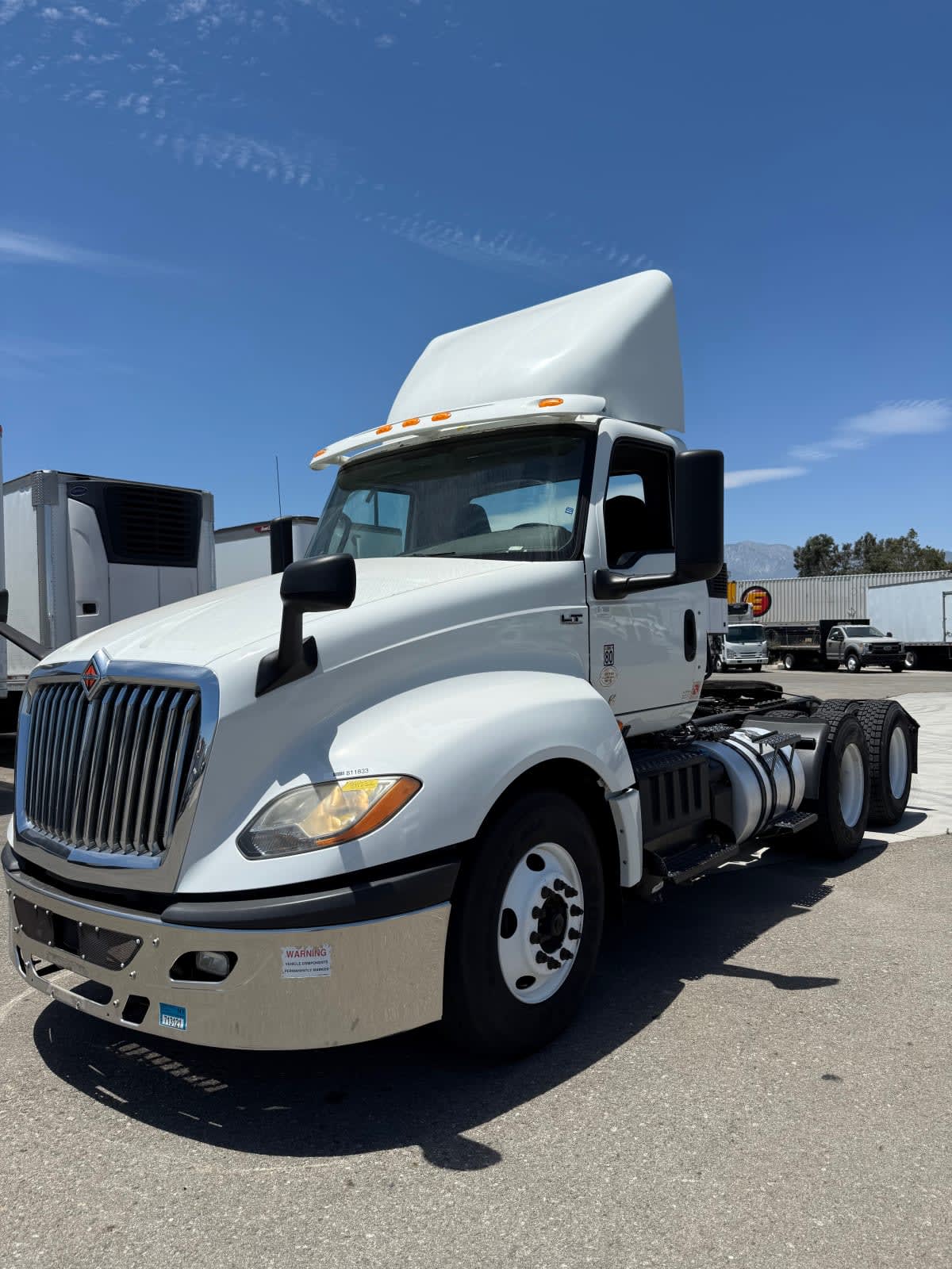 2019 International - image 3