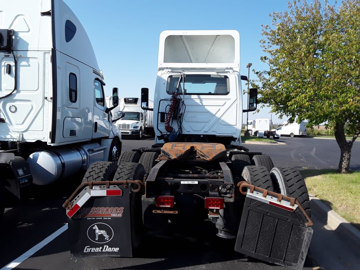 2019 Navistar International LT625 DAYCAB T/A 811860