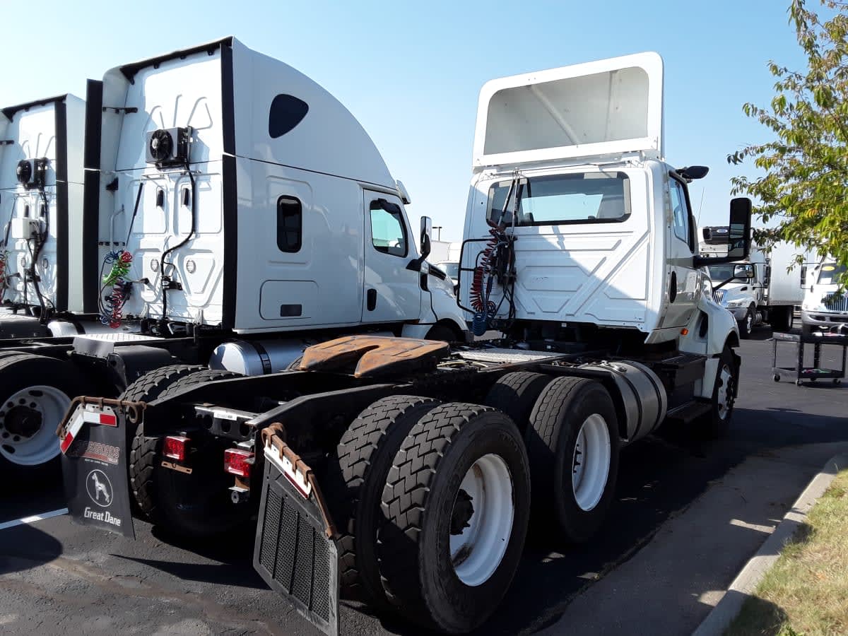 2019 Navistar International LT625 DAYCAB T/A 811860