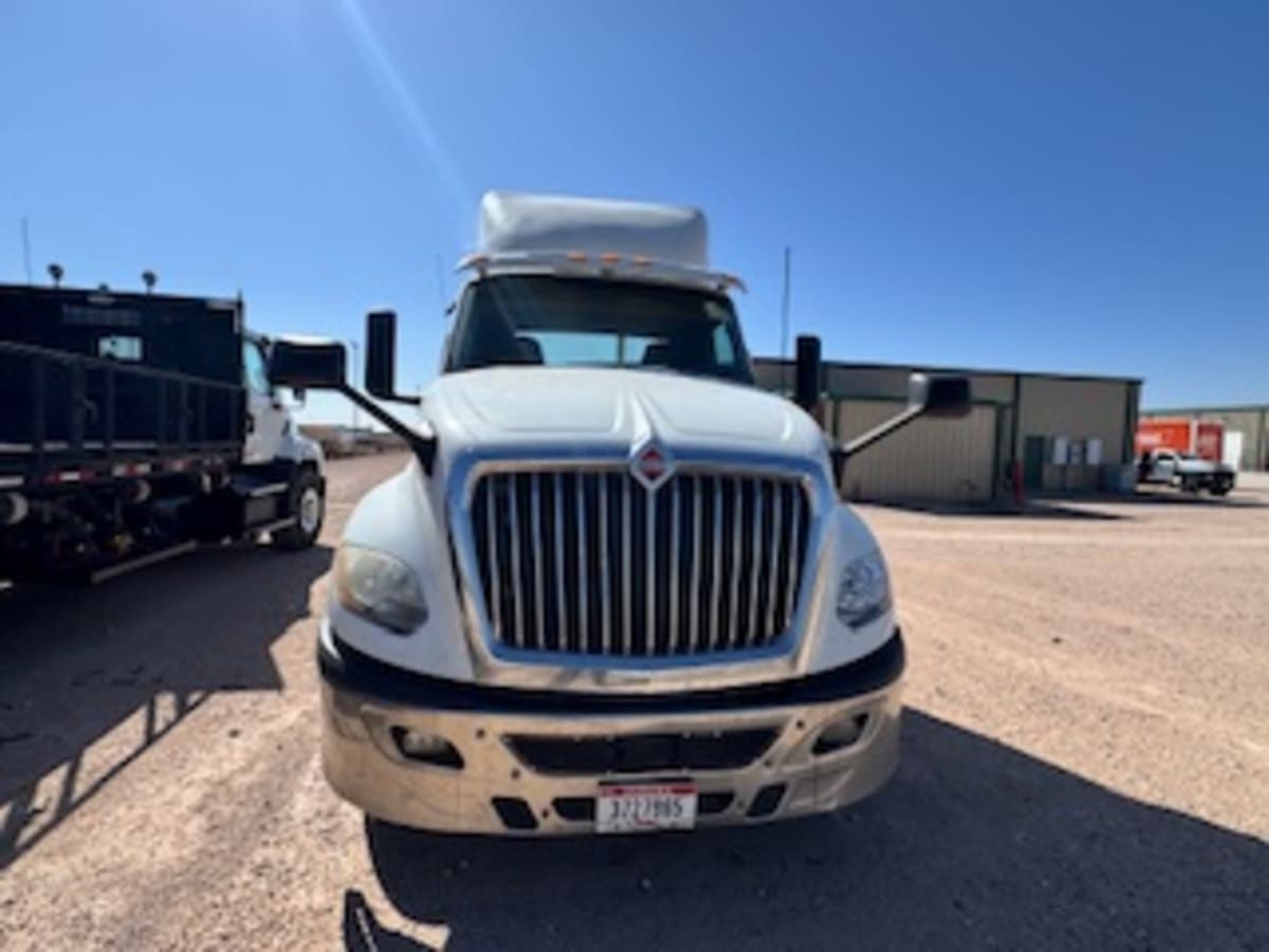 2019 International - image 2