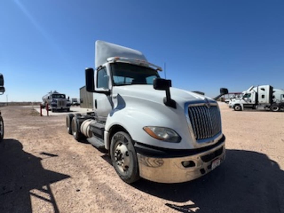 2019 International - image 3