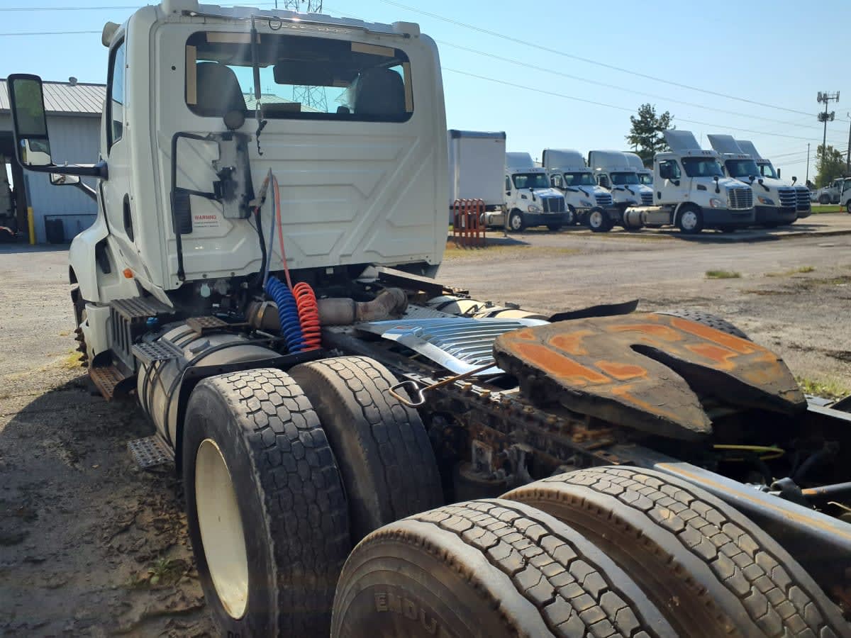 2019 International LT in Indianapolis, IN — photo 5