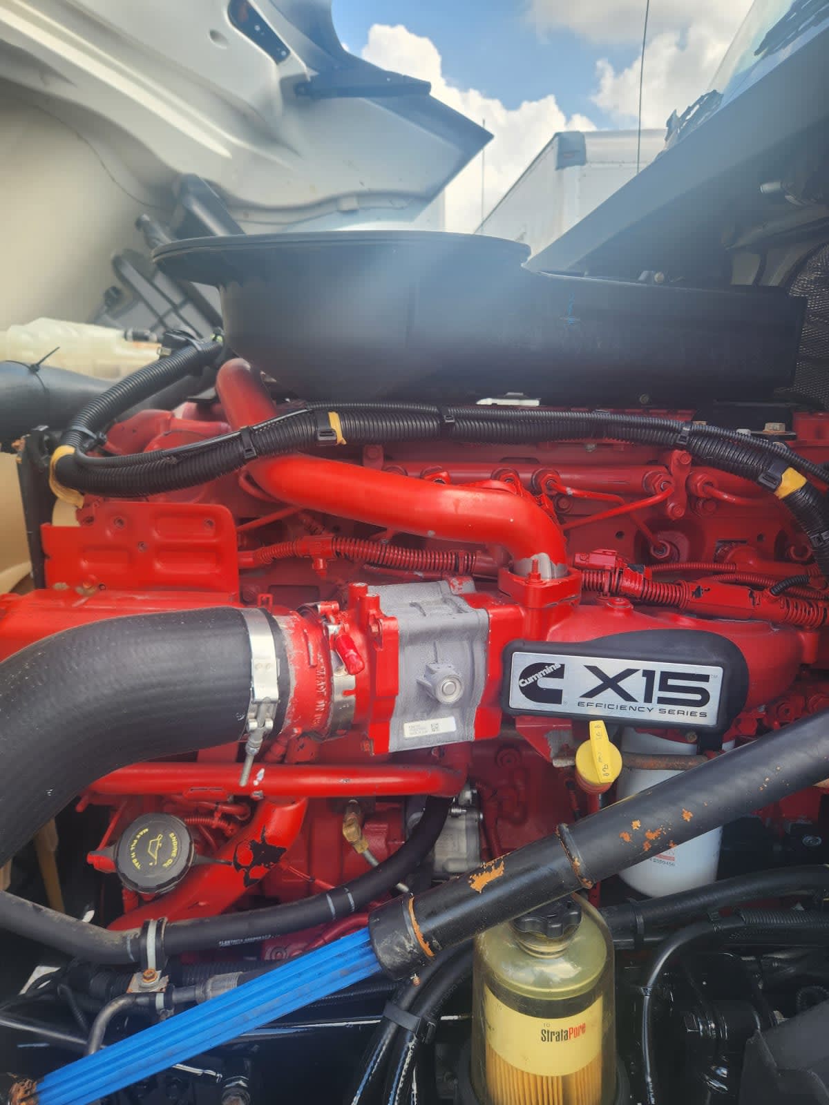 2019 International - image 8