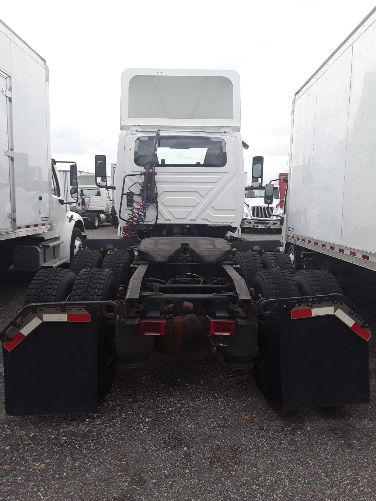 2019 International - image 5