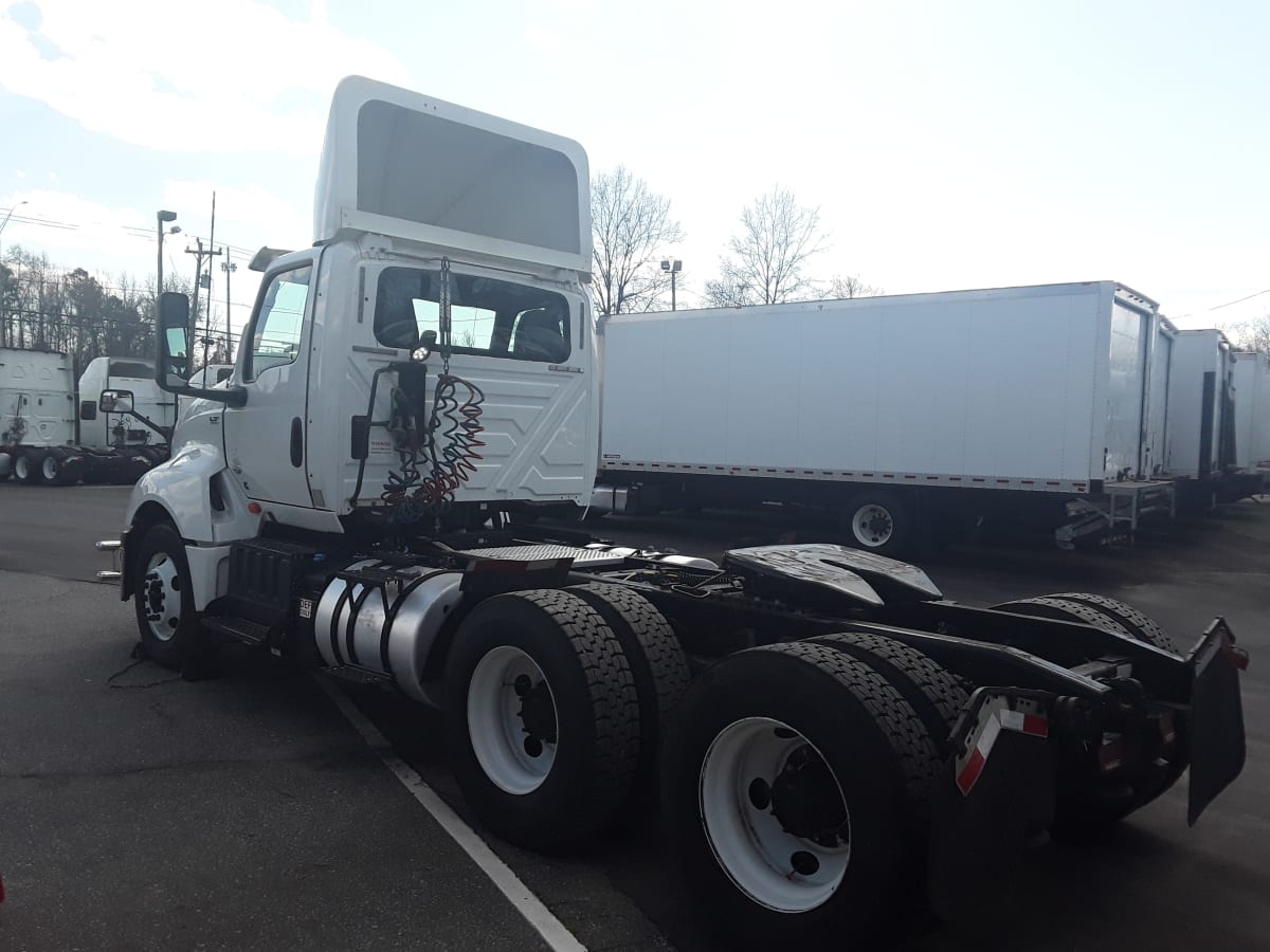 2019 Navistar International LT625 DAYCAB T/A 811974