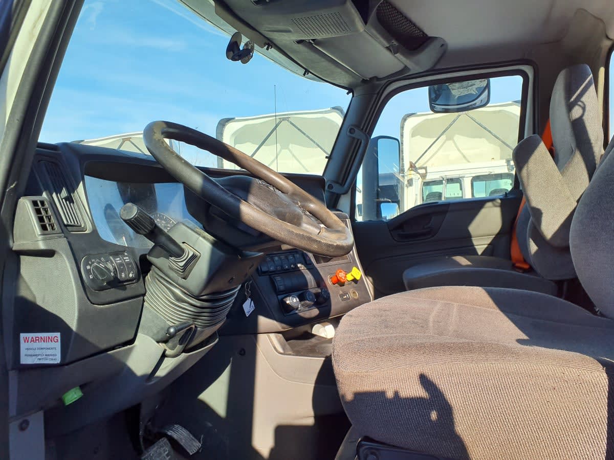 2019 Navistar International LT625 DAYCAB T/A 811990