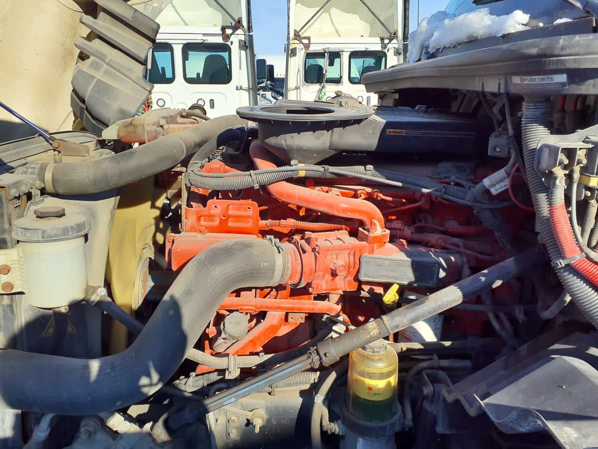 2019 Navistar International LT625 DAYCAB T/A 811990