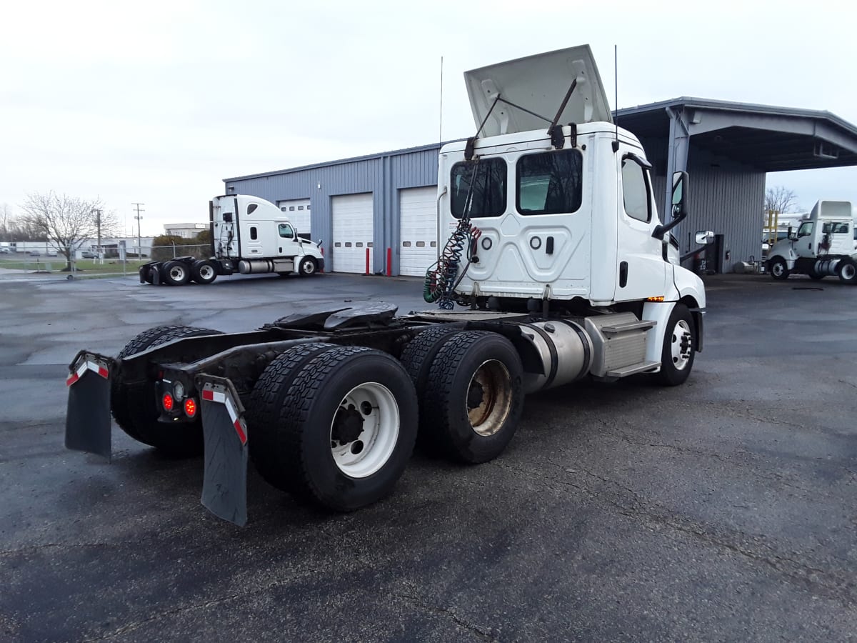 2019 Freightliner/Mercedes NEW CASCADIA PX12664 812019