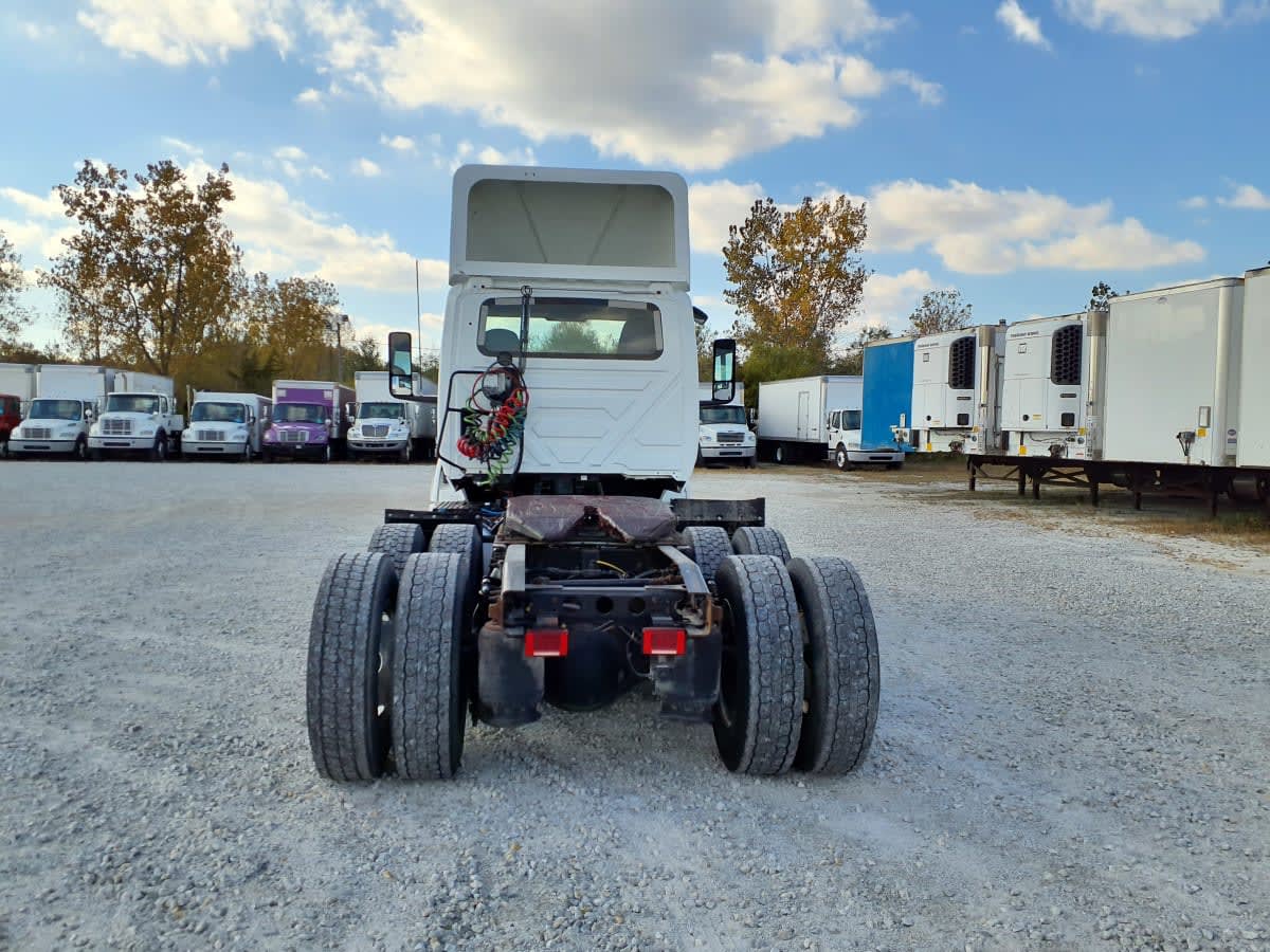 2019 Navistar International LT625 DAYCAB T/A 812032