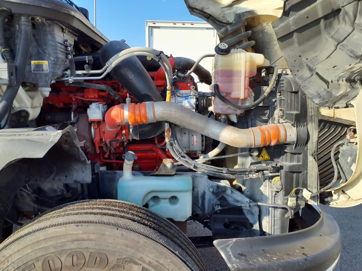 2019 Navistar International LT625 DAYCAB T/A 812069