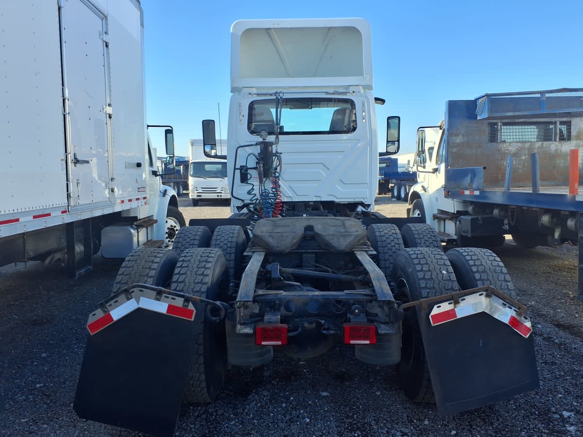 2019 International - image 5