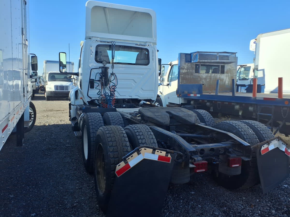 2019 International - image 6