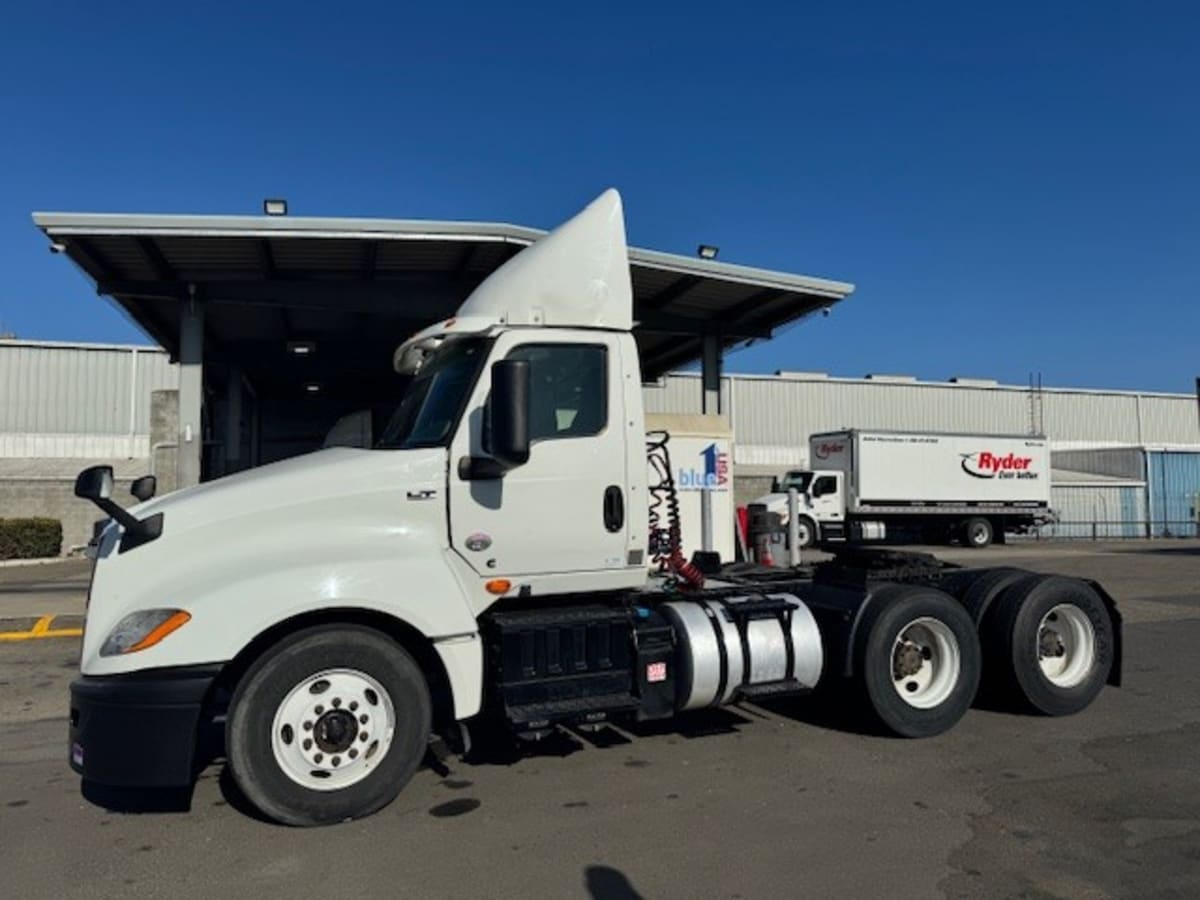 2019 International - image 11