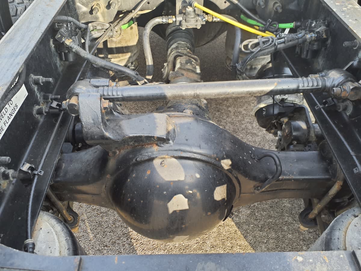 2019 Navistar International LT625 DAYCAB T/A 812117