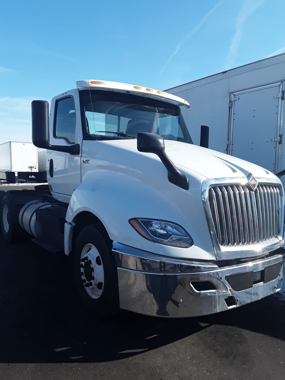 2019 NAVISTAR INTERNATIONAL LT625 DAYCAB T/A 812122
