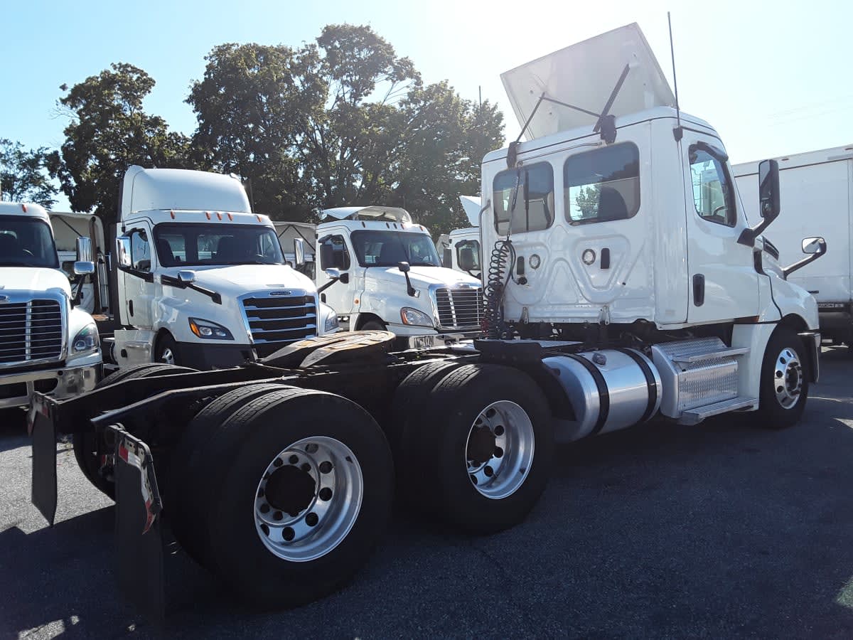 2019 Freightliner NEW CASCADIA PX12664 812128