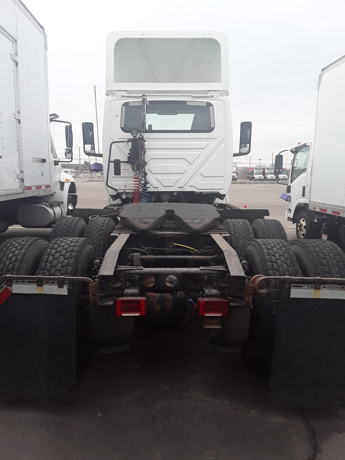 2019 International - image 5