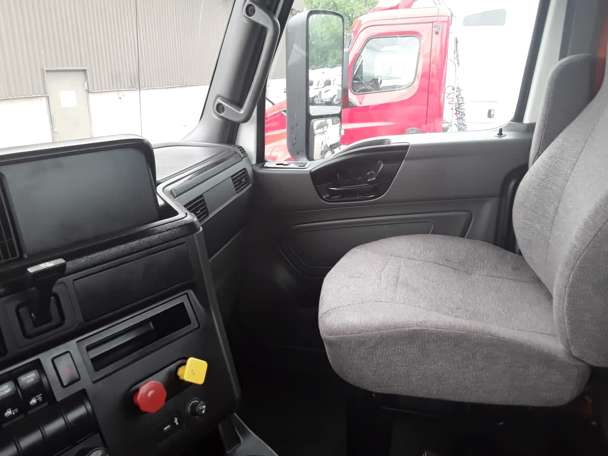 2019 Navistar International LT625 DAYCAB T/A 812186