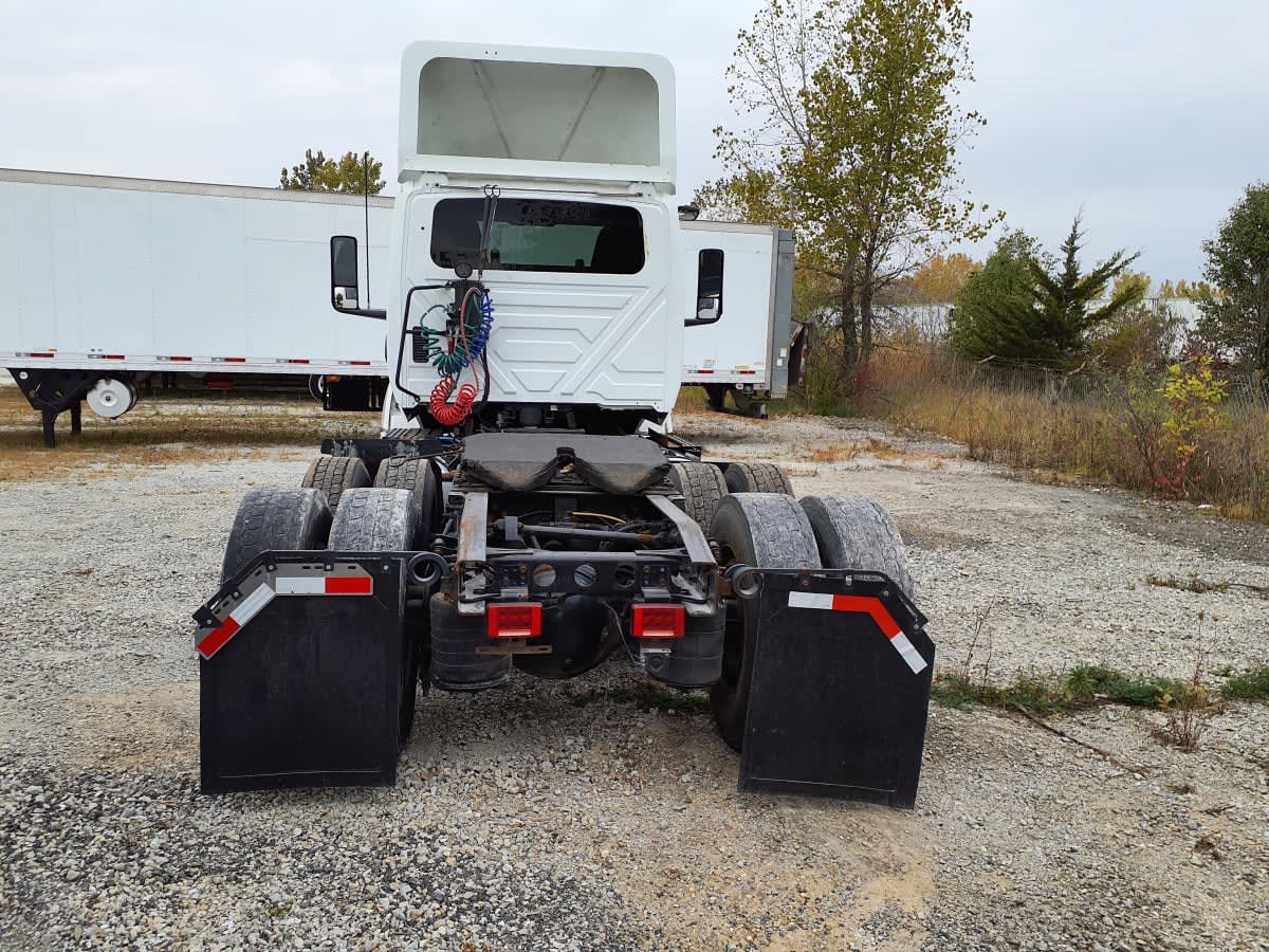 2019 Navistar International LT625 DAYCAB T/A 812193