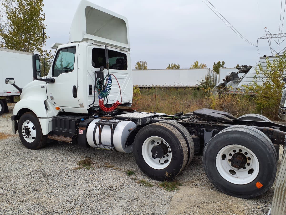 2019 Navistar International LT625 DAYCAB T/A 812193