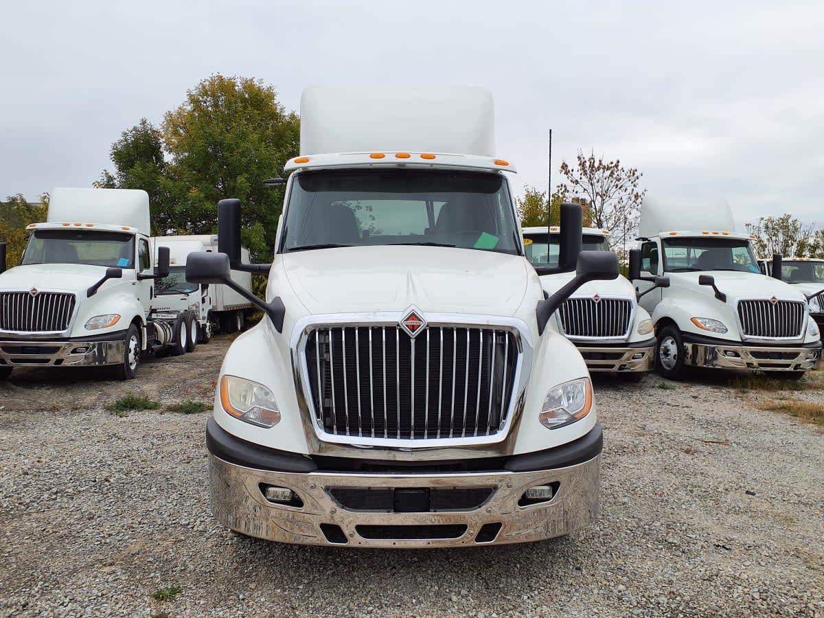 2019 Navistar International LT625 DAYCAB T/A 812193