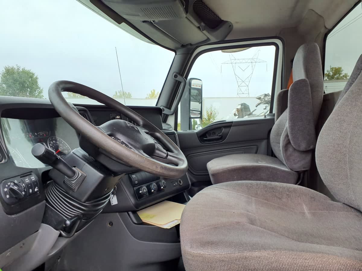 2019 Navistar International LT625 DAYCAB T/A 812193