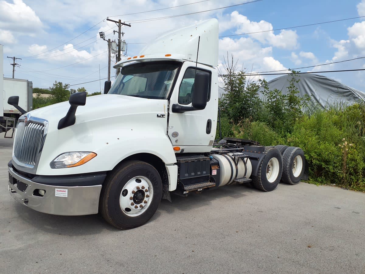 2019 Navistar International LT625 DAYCAB T/A 812201